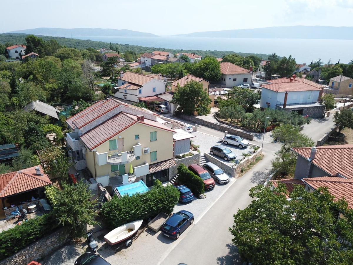 Lavanda Apartments&Studios ปิเนซิตซี ภายนอก รูปภาพ