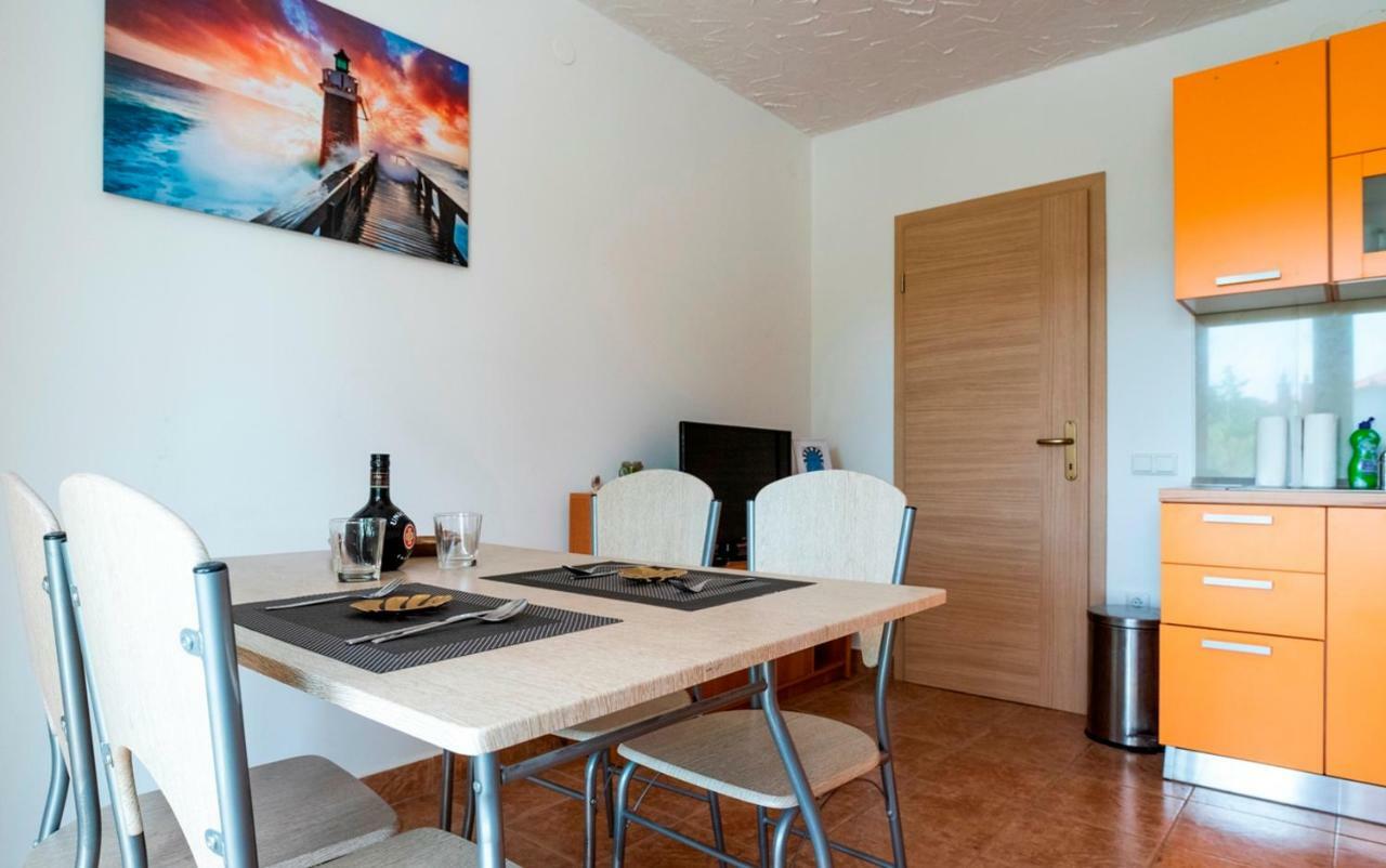 Lavanda Apartments&Studios ปิเนซิตซี ภายนอก รูปภาพ